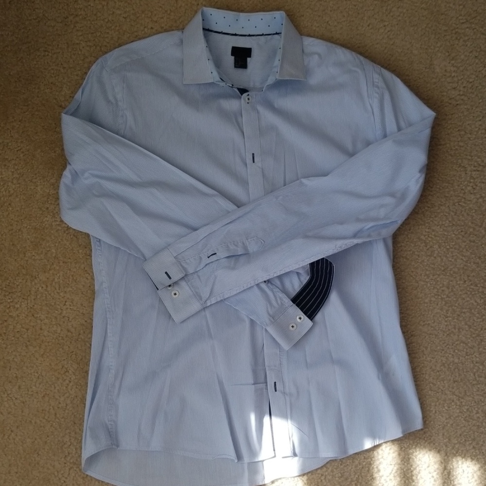 H&M XL mens dress shirt (baby blue stripes)